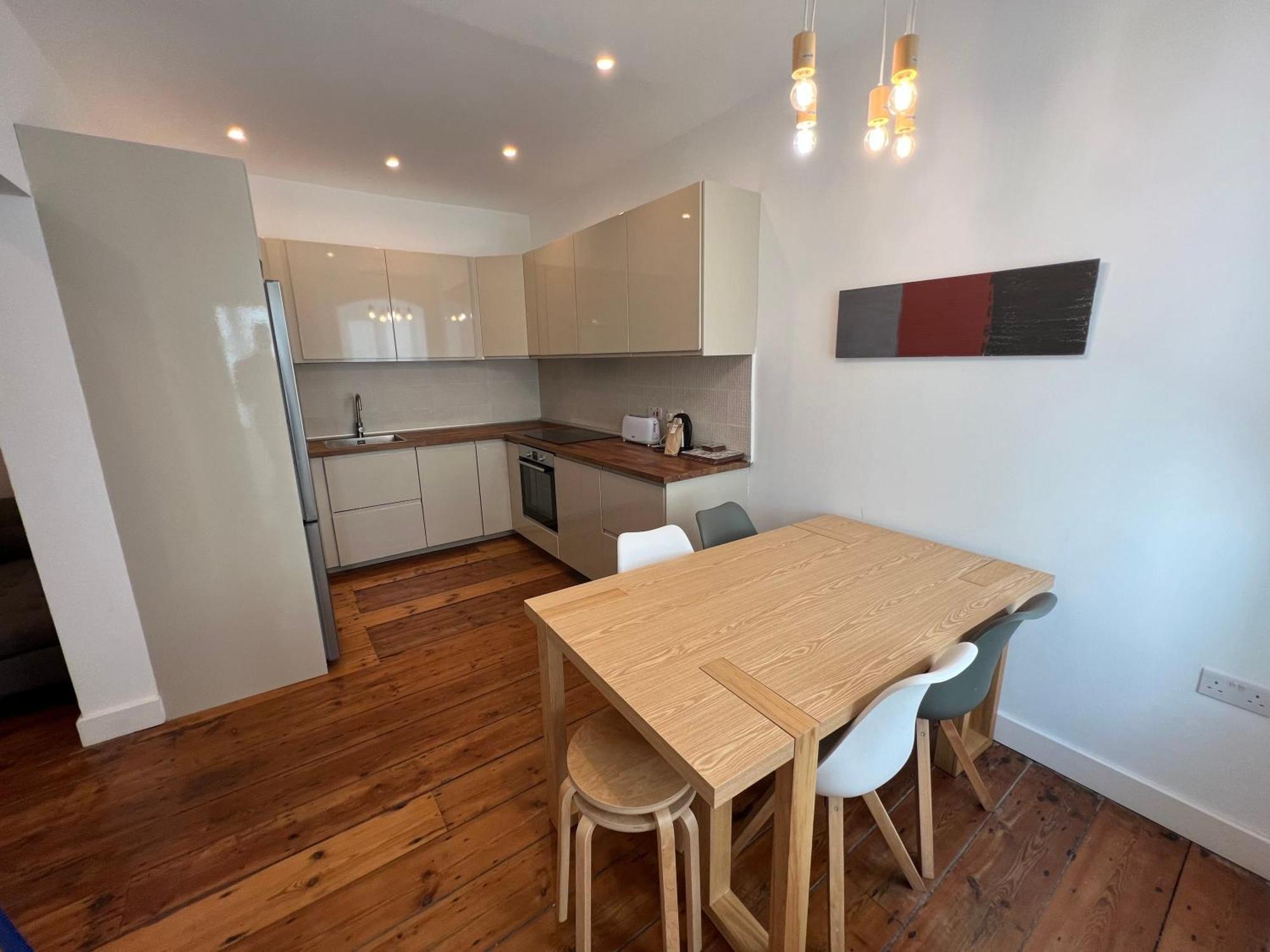 Appartement Luxe 2Br Family Oasis In Gibraltar Extérieur photo