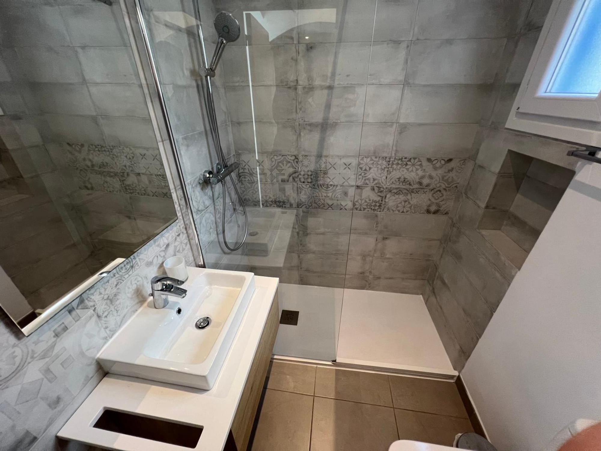 Appartement Luxe 2Br Family Oasis In Gibraltar Extérieur photo